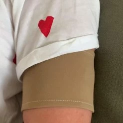 Maat 27-28 Cm - Bandje Om Je Diabetes Sensor Te Verfraaien En Beschermen - Licht Grijs - Isabelsunique 6 Maat 27-28 Cm - Bandje Om Je Diabetes Sensor Te Verfraaien En Beschermen - Licht Grijs - Isabelsunique -Silvergear Shop 472x840 1