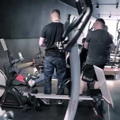 Sportstech Weegschaal - Groot Display - 30 Dagen Acculooptijd - BBS300 - Personenweegschaal - Zwart 15 Sportstech Weegschaal - Groot Display - 30 Dagen Acculooptijd - BBS300 - Personenweegschaal - Zwart -Silvergear Shop 550x309 9