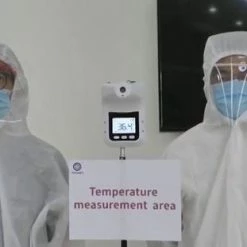 Defiance?? Infrarood Thermometer Automatische COVID-19 / Muur Thermometer Koorts Bedrijven / Volwassenen Kinderen En Objecten Voorhoofd Koorts Thermometer LCD Display Thermometer Lichaam Infrared Thermometer Voorhoofd Contactloze Thermometer -Silvergear Shop 550x311 3