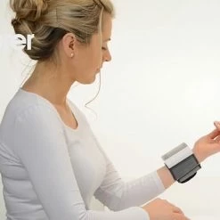 Beurer BC40 - Bloeddrukmeter Pols - Hartritmestoornis Herkenning 17 Beurer BC40 - Bloeddrukmeter Pols - Hartritmestoornis Herkenning -Silvergear Shop 550x383 3