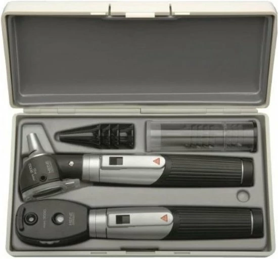 Heine Mini 3000 Ophthalmoscoop / Heine Mini 3000 Otoscoop Set 3 Heine Mini 3000 Ophthalmoscoop / Heine Mini 3000 Otoscoop Set