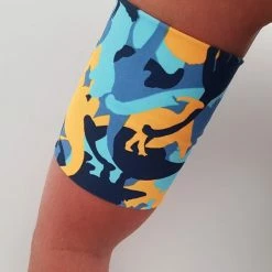 Omnipod-bandjes Lycra Band Met Dino's Van 25/26 Cm Ter Bescherming Van De Omnipod Of Sensor Ivm Diabetes, Geschikt Om Mee Te Zwemmen. Beschermt De Sensor Zoals De Freestyle Libre Of De Omnipod
