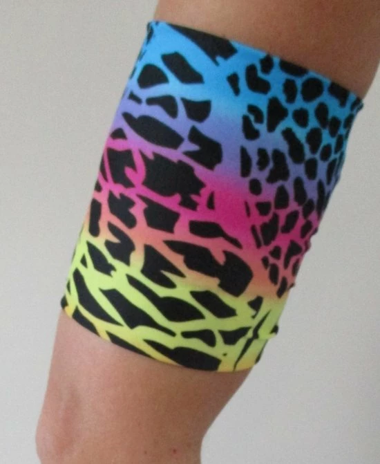 Omnipod-bandjes Lycra Armband Met Zebra Motief Van 25/26 Cm Ter Bescherming Van De Omnipod Of Sensor Ivm Diabetes, Geschikt Om Mee Te Zwemmen. Beschermt De Sensor Zoals De Freestyle Libre Of De Omnipod 3 Omnipod-bandjes Lycra Armband Met Zebra Motief Van 25/26 Cm Ter Bescherming Van De Omnipod Of Sensor Ivm Diabetes, Geschikt Om Mee Te Zwemmen. Beschermt De Sensor Zoals De Freestyle Libre Of De Omnipod