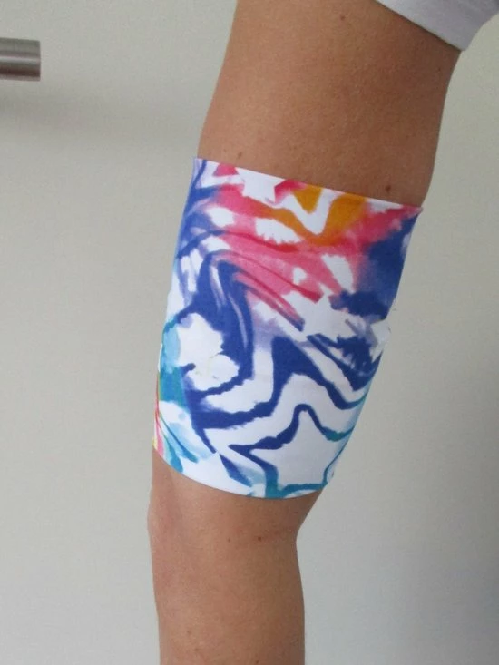 Lycra band met sterrenmotief van 25/26 cm ter bescherming van de Omnipod of sensor ivm diabetes, geschikt om mee te zwemmen. Beschermt de sensor zoals de freestyle libre of de omnipod Omnipod-bandjes Lycra Band Met Sterrenmotief Van 25/26 Cm Ter Bescherming Van De Omnipod Of Sensor Ivm Diabetes, Geschikt Om Mee Te Zwemmen. Beschermt De Sensor Zoals De Freestyle Libre Of De Omnipod -Silvergear Shop 550x733 15