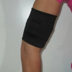 Omnipod-bandjes Effen Zwarte Lycra Armband 27/28 Cm Ter Bescherming Van De Omnipod Of Sensor Ivm Diabetes, Geschikt Om Mee Te Zwemmen. Beschermt De Sensor Zoals De Freestyle Libre Of De Omnipod