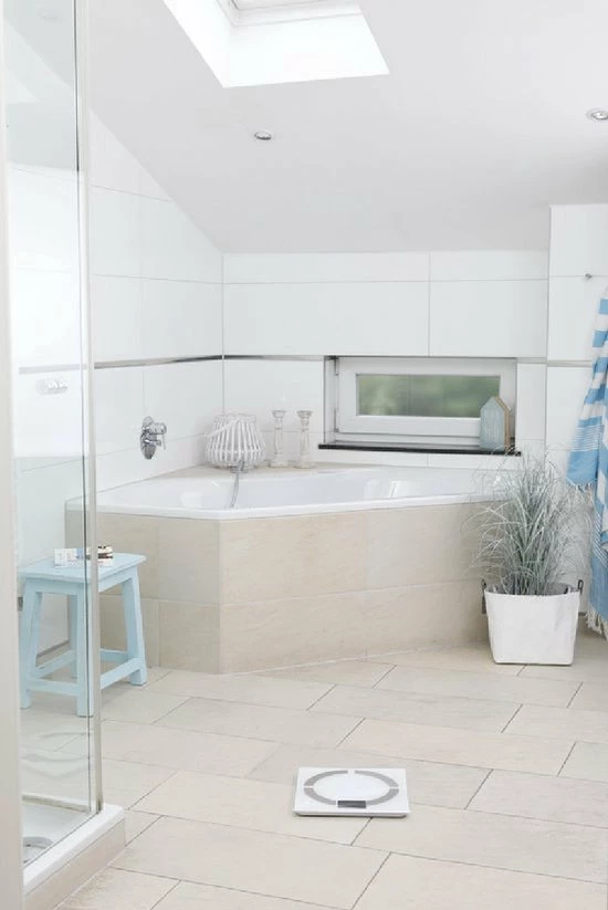 Medisana BS444 Connect - Lichaamsanalyseweegschaal - Wit Medisana BS444 Connect - Lichaamsanalyseweegschaal - Wit -Silvergear Shop 550x823 7