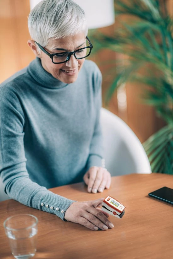 C-CARE Cresta Care POA300 Zuurstof Saturatiemeter Meet Zuurstof Percentage In Het Bloed En De Hartslag 5 C-CARE Cresta Care POA300 Zuurstof Saturatiemeter Meet Zuurstof Percentage In Het Bloed En De Hartslag - Afbeelding 3